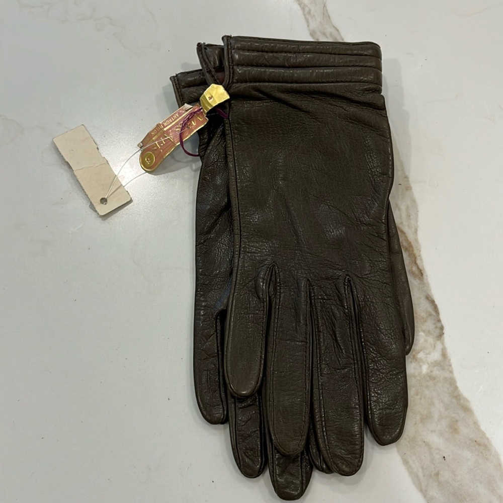NWT Miss Aris brown leather 1950’s vintage fully lined leather gloves